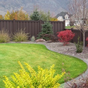 Low Maintenance Fence - Woodland Brown