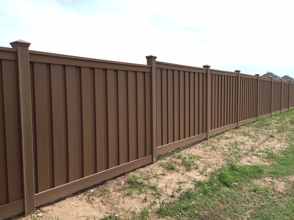 Trex fencing installed in Austin's Colony, Austin Texas