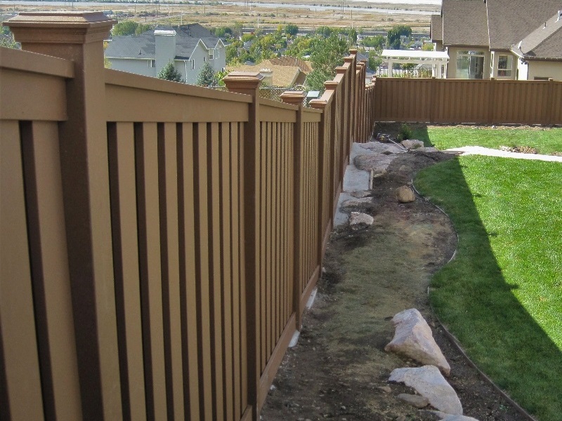 Racked fence panel from Trex